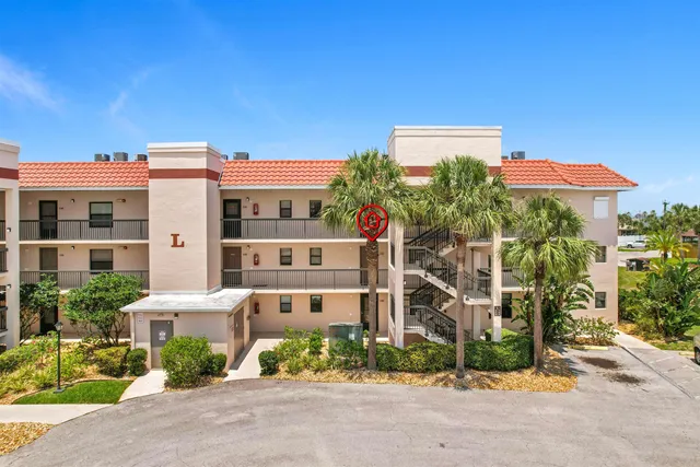 $425,000 | 4250 A1a S L25, St. Augustine, FL 32080