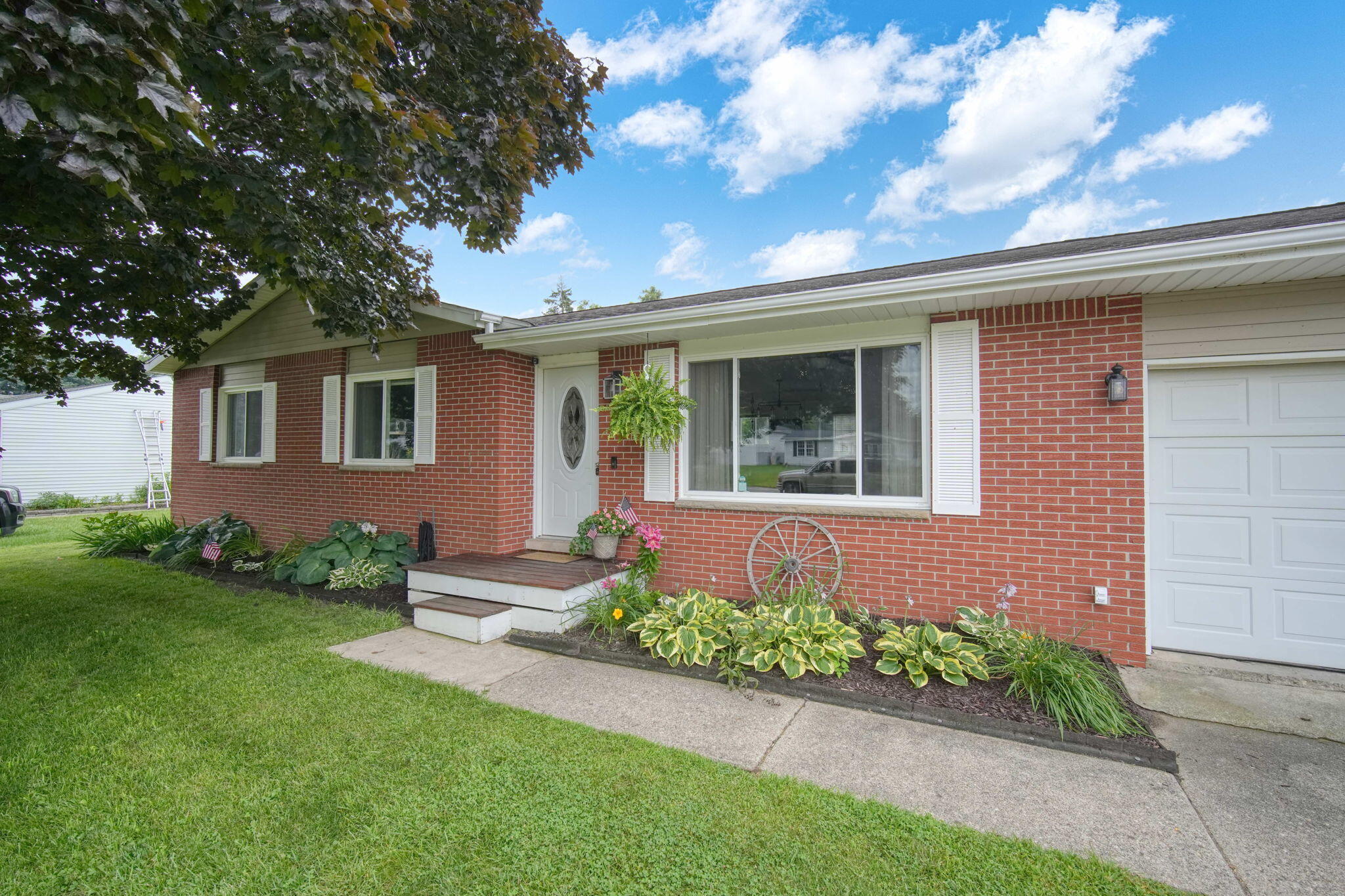 929 Napoleon Road Michigan Center, MI 49254 - Photo 2 of 41 5-web-or-mls-DSC04767_HDR