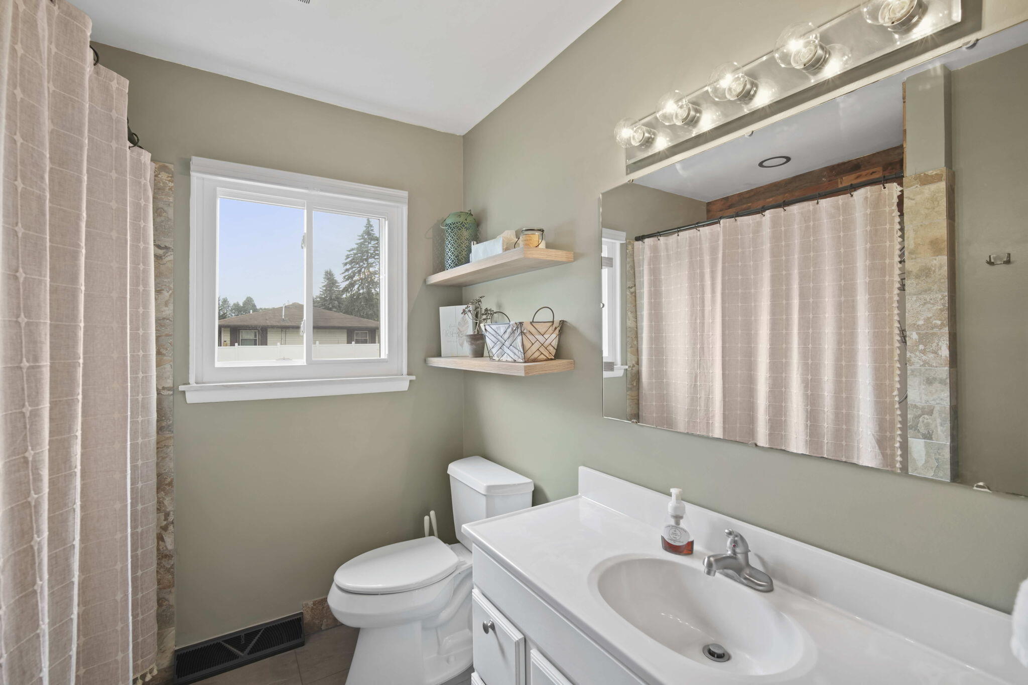 929 Napoleon Road Michigan Center, MI 49254 - Photo 26 of 41 22-web-or-mls-DSC04897