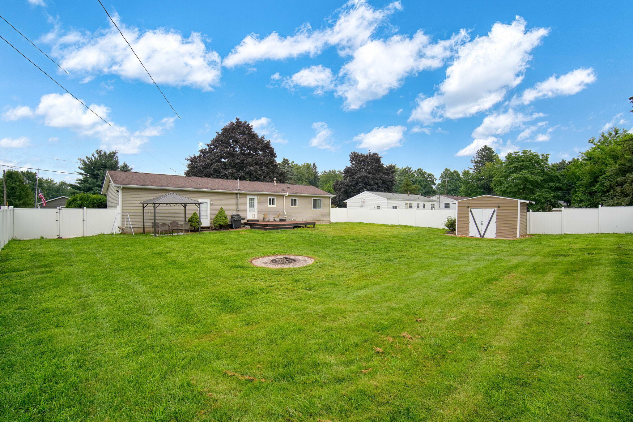 929 Napoleon Road Michigan Center, MI 49254 - Photo 6 of 41 40-web-or-mls-DSC04777_HDR