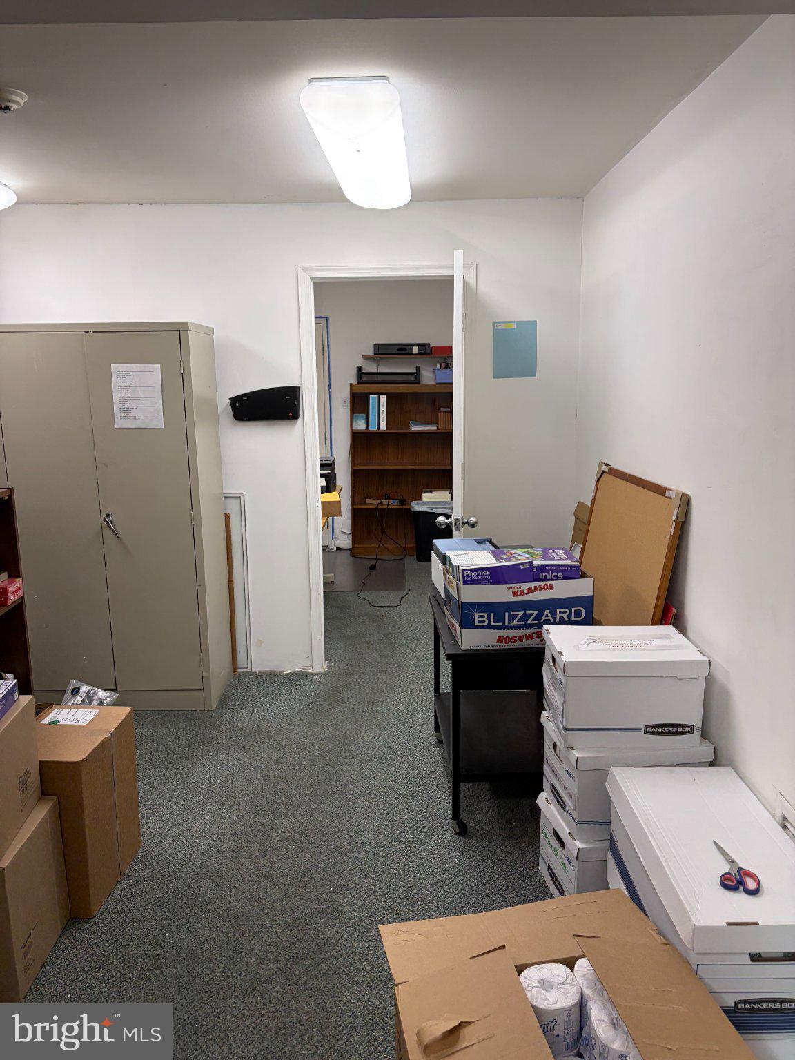3380 Byberry Road Philadelphia, PA 19154 - Photo 10 of 13 Functional workspace with organized chaos.