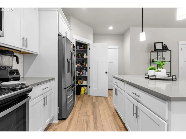 $525,000 | 1066 Northeast Regan Hill Loop, Estacada, OR 97023