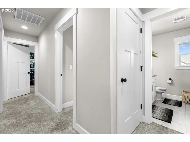 $525,000 | 1066 Northeast Regan Hill Loop, Estacada, OR 97023