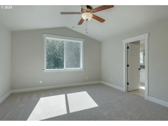 $525,000 | 1066 Northeast Regan Hill Loop, Estacada, OR 97023