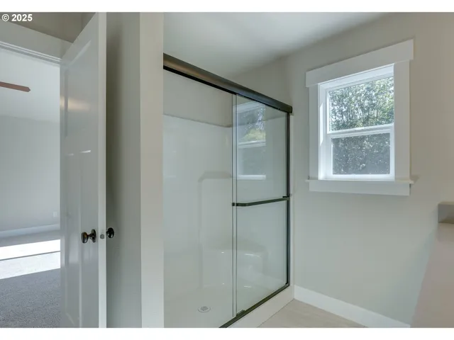 $525,000 | 1066 Northeast Regan Hill Loop, Estacada, OR 97023