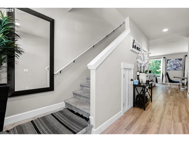 $525,000 | 1066 Northeast Regan Hill Loop, Estacada, OR 97023