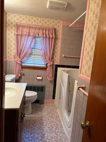 $799,000 | 172 Florence Street, Melrose, MA 02176