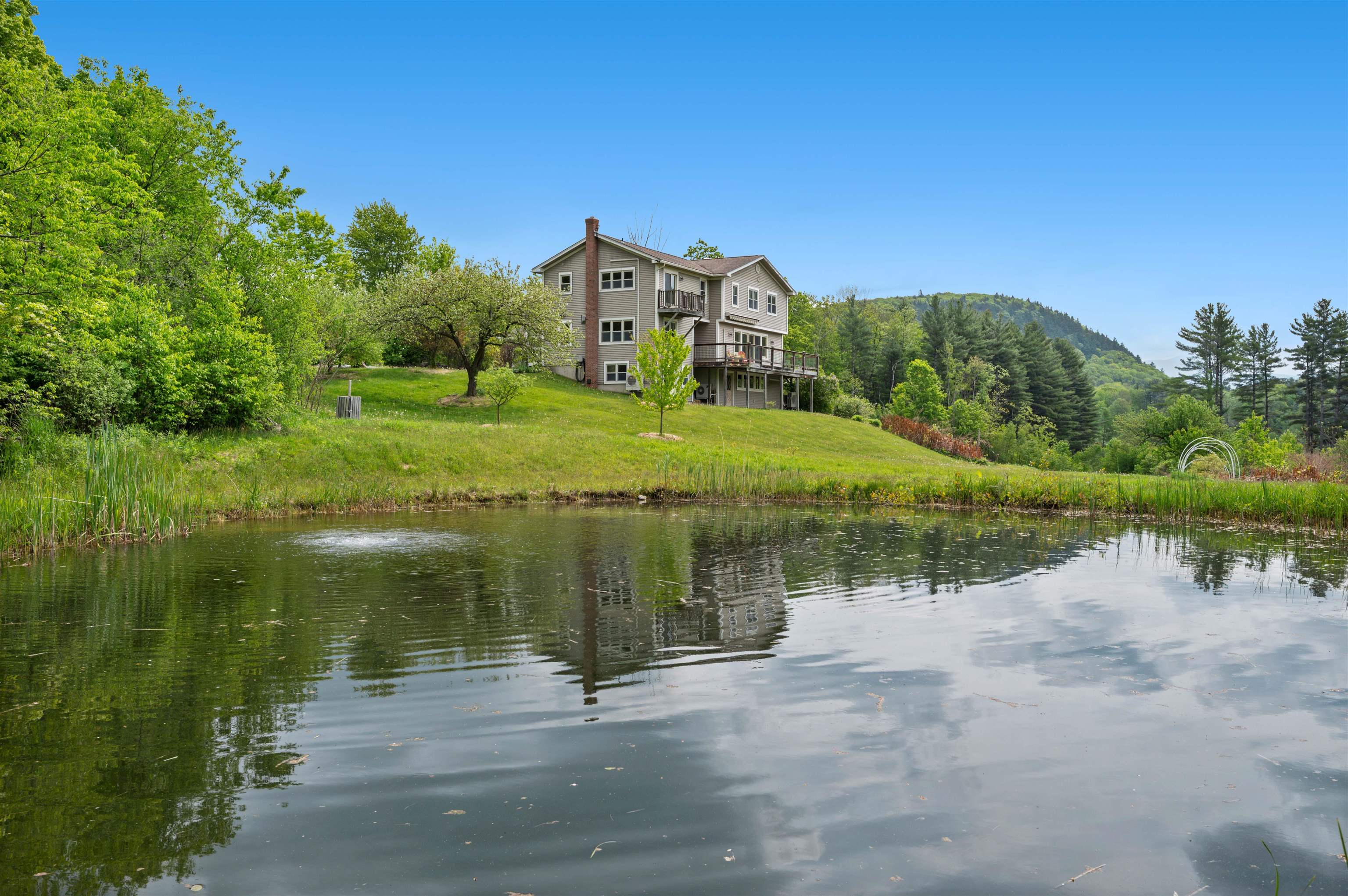 324 Sherman Hollow Road Hinesburg, VT 05461 - Photo 4 of 40 Gallery Image 4
