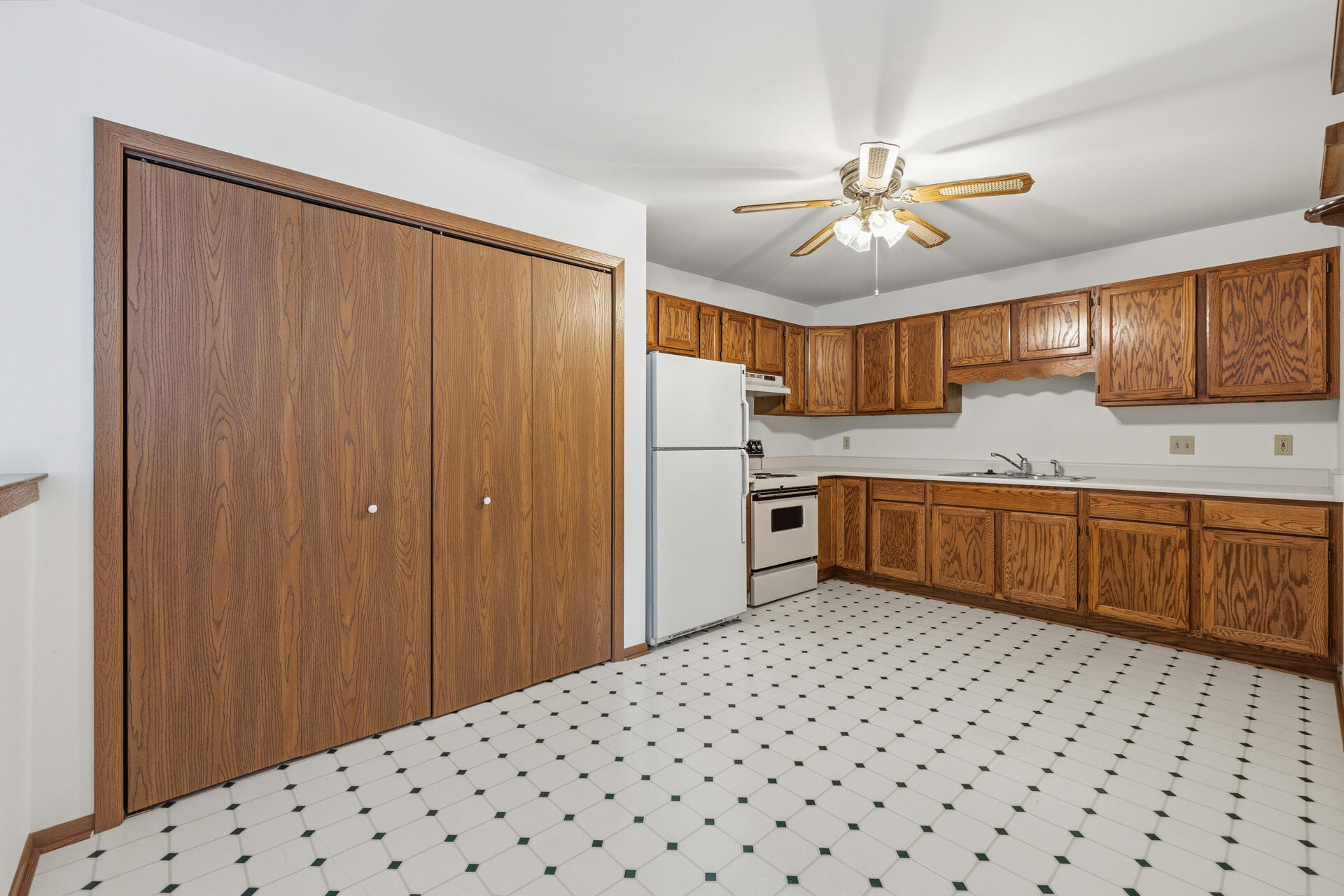 160 Maple Avenue South, Unit 6 Slinger, WI 53086 - Photo 2 of 17 Open Concept Living