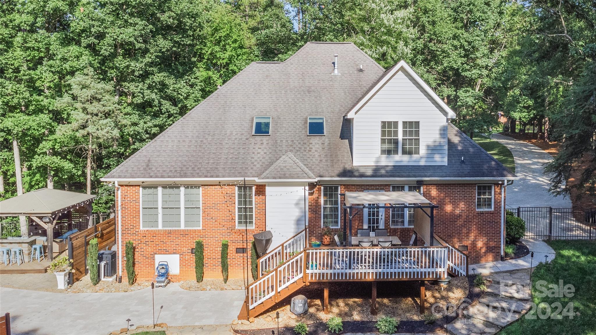 113 Mariners Bluff Road York, SC 29745 - Photo 3 of 48 Gallery Image 3