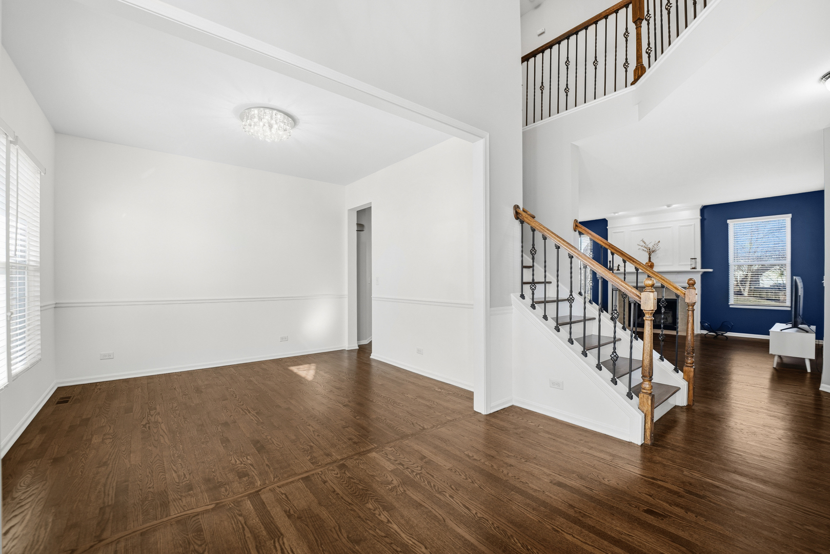 136 Lilac Street Bolingbrook, IL 60490 - Photo 9 of 30 a view of entryway with wooden floor