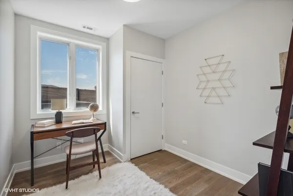 $2,750 | 4824 South Champlain Avenue, Unit 2, Chicago, IL 60615