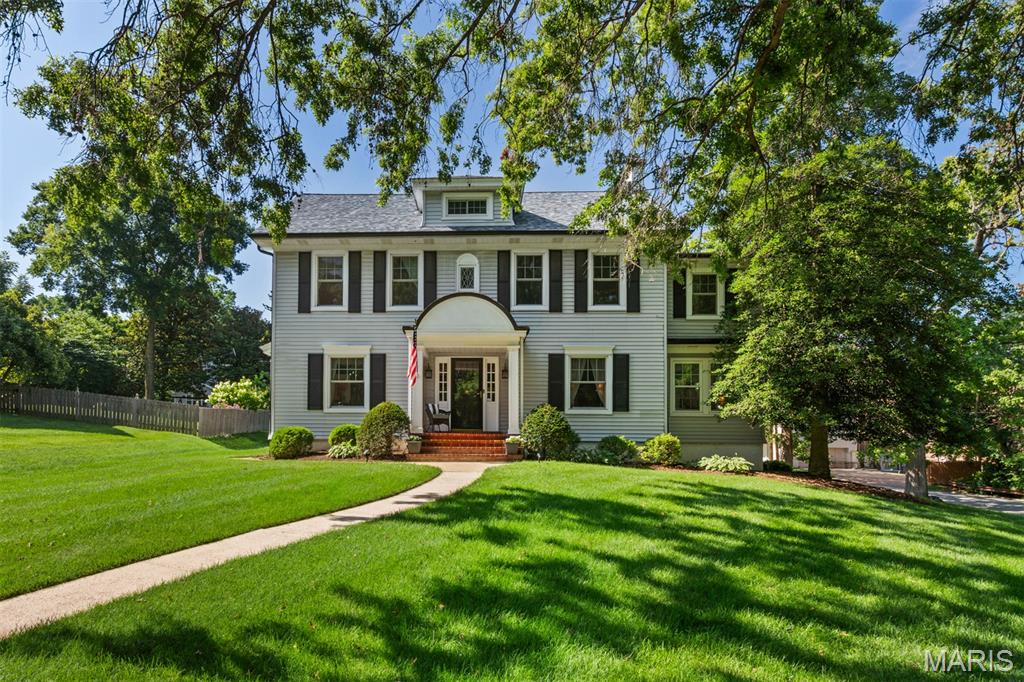 204 Spencer Road Webster Groves, MO 63119 - Photo 1 of 76