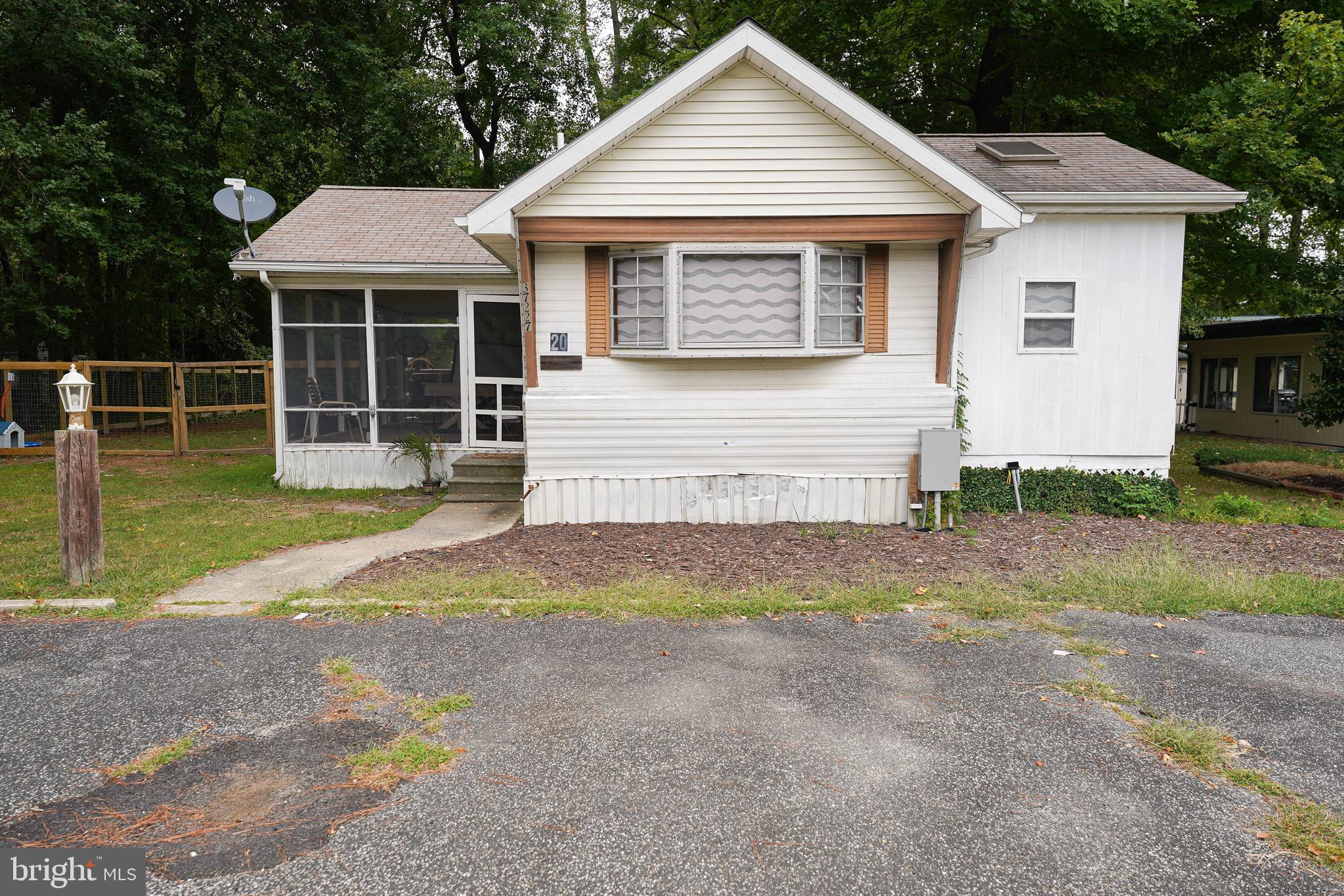 37227 Mississippi Dr