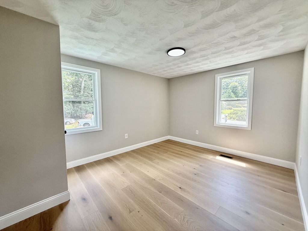1 Burt Road Wilmington, MA 01887 - Photo 12 of 22 Gallery Image 12