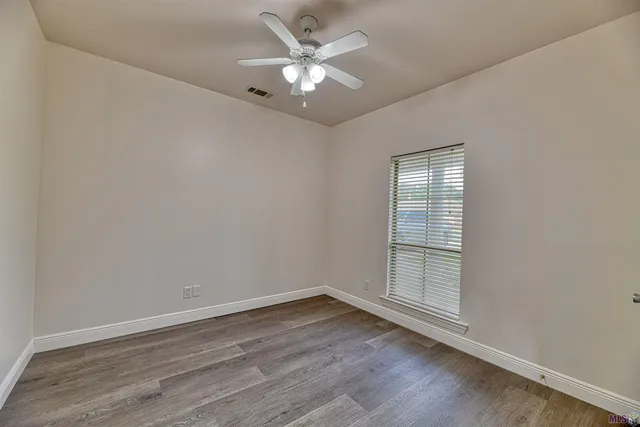 $1,800 | 289 Melissa Drive, Port Allen, LA 70767