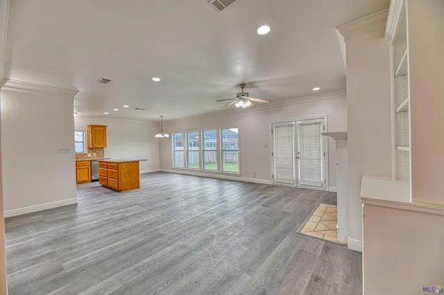 $1,800 | 289 Melissa Drive, Port Allen, LA 70767