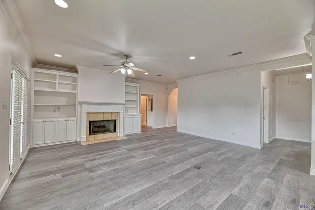 $1,800 | 289 Melissa Drive, Port Allen, LA 70767