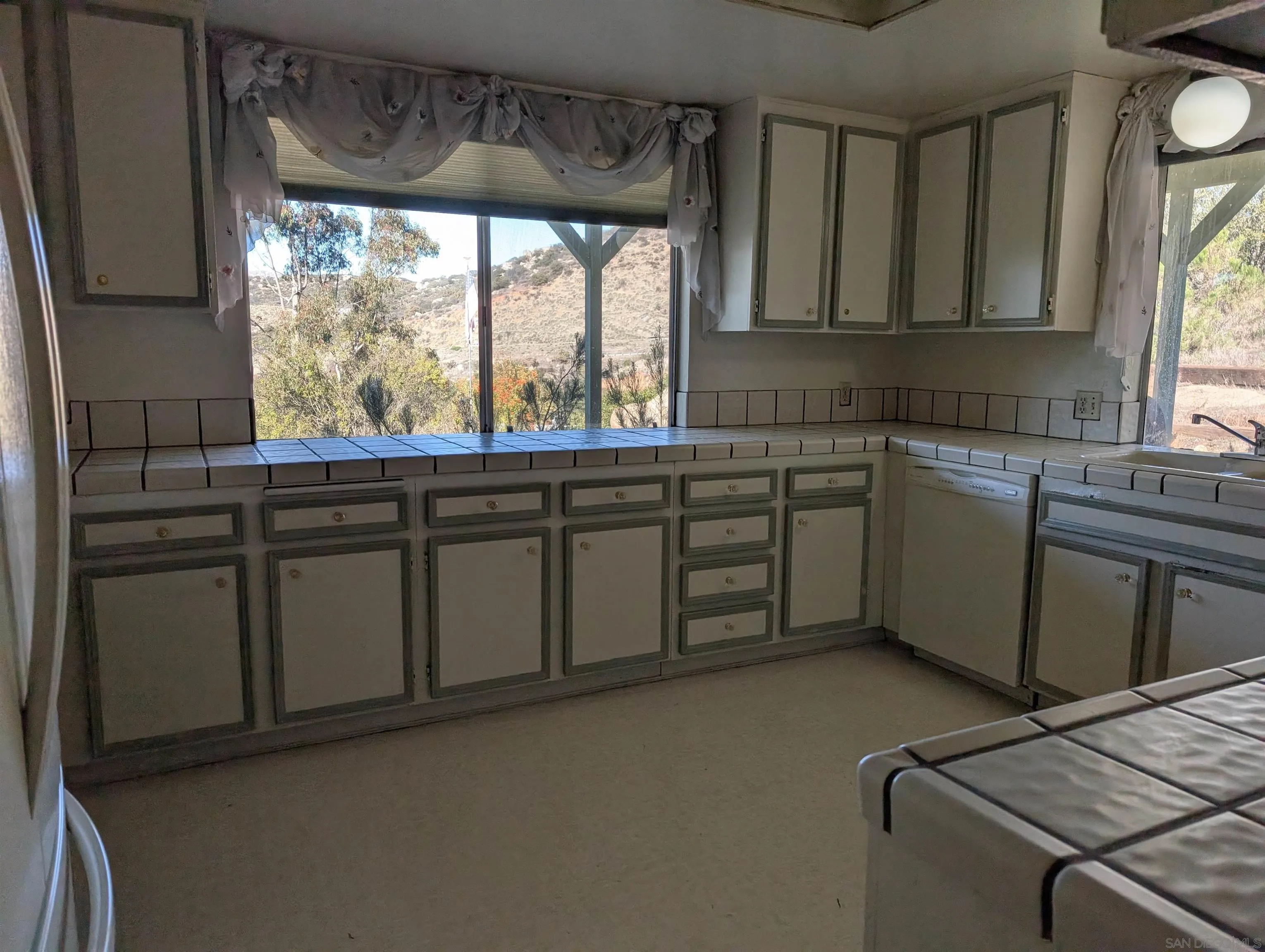 1331 Ramblewood Road Alpine, CA 91901 - Photo 6 of 7