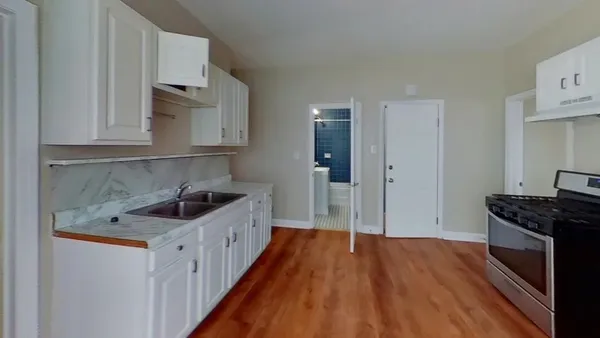 $3,250 | 121 George Street, Unit 3, Boston, MA 02119