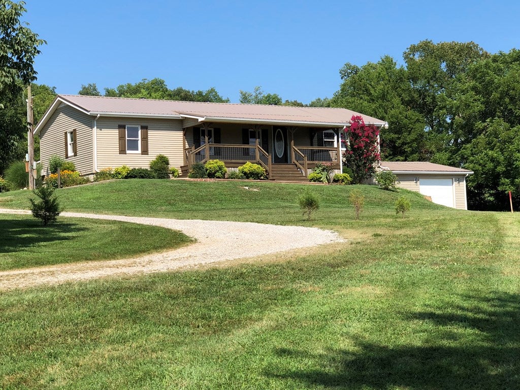 906 Grinstead Mill Road Cave City, KY 42127 - Photo 2 of 21 Gallery Image 2
