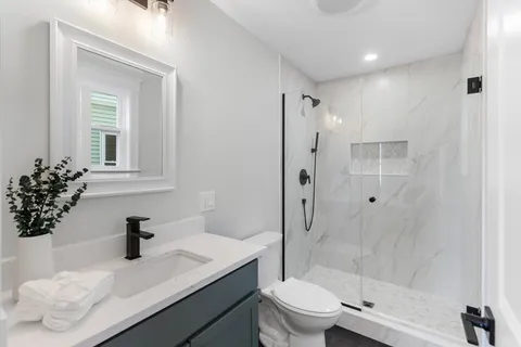 $1,050,000 | 227 Highland Avenue, Unit 2, Somerville, MA 02143