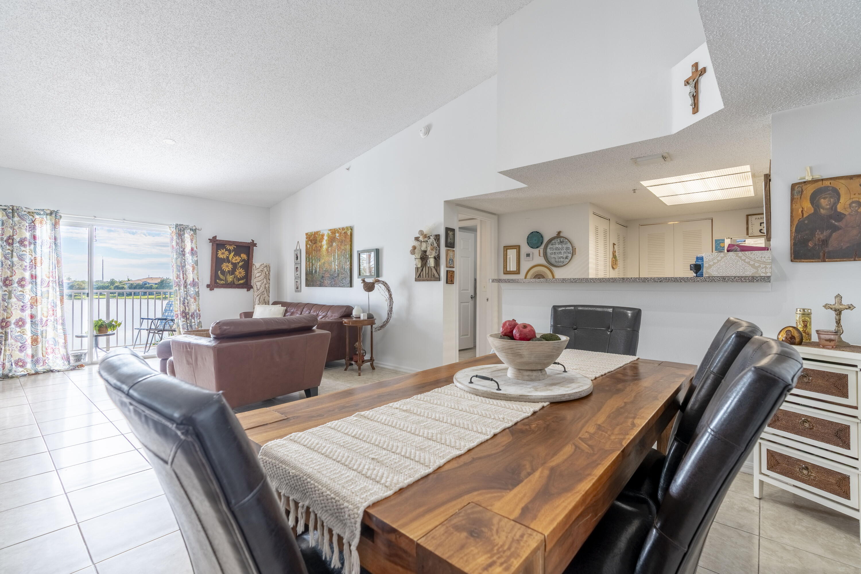 5031 Wiles Road, Unit 304 Coconut Creek, FL 33073 - Photo 11 of 55 10-print-iPixx_01_2