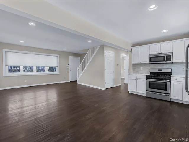 $679,000 | 181 Whittier Avenue, North Babylon, NY 11703