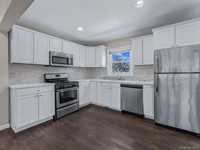 $679,000 | 181 Whittier Avenue, North Babylon, NY 11703