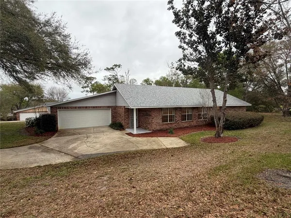 $1,995 | 2535 South Glen Eagles Drive, DeLand, FL 32724
