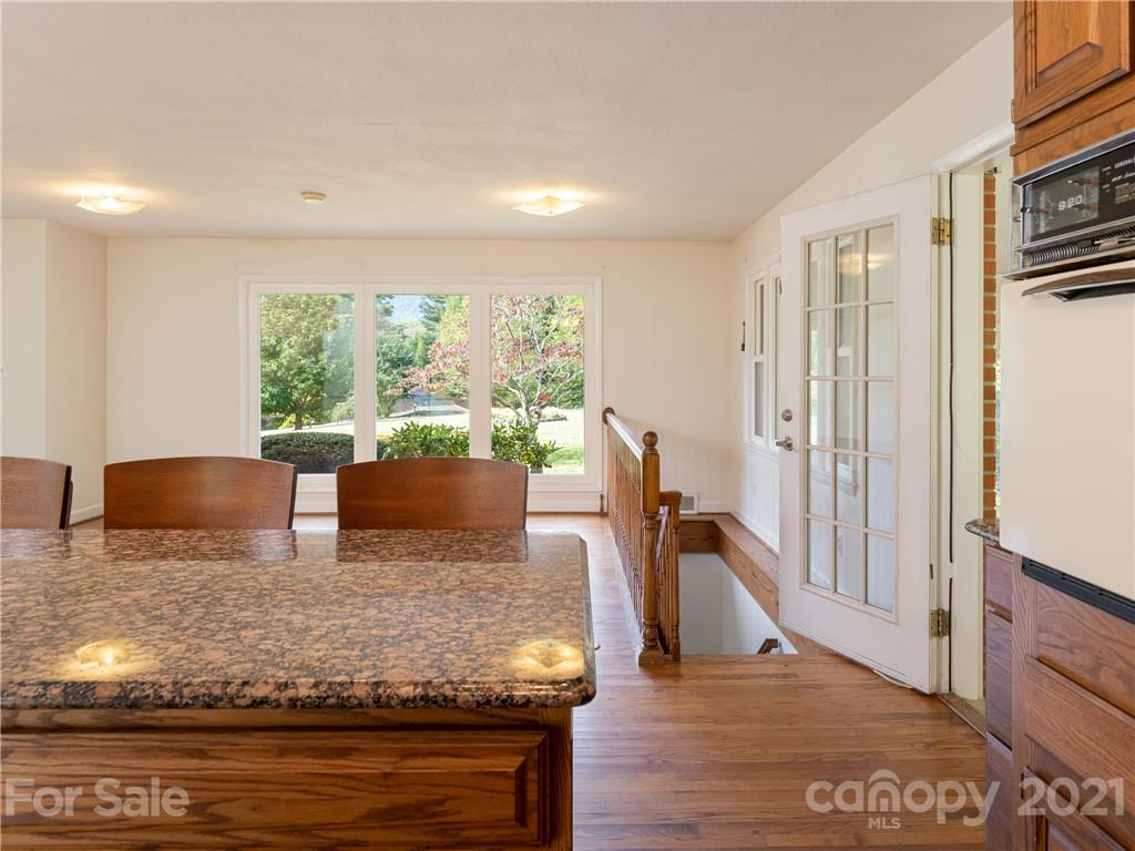 137 Bell Road Asheville, NC 28805 - Photo 15 of 48 Gallery Image 15
