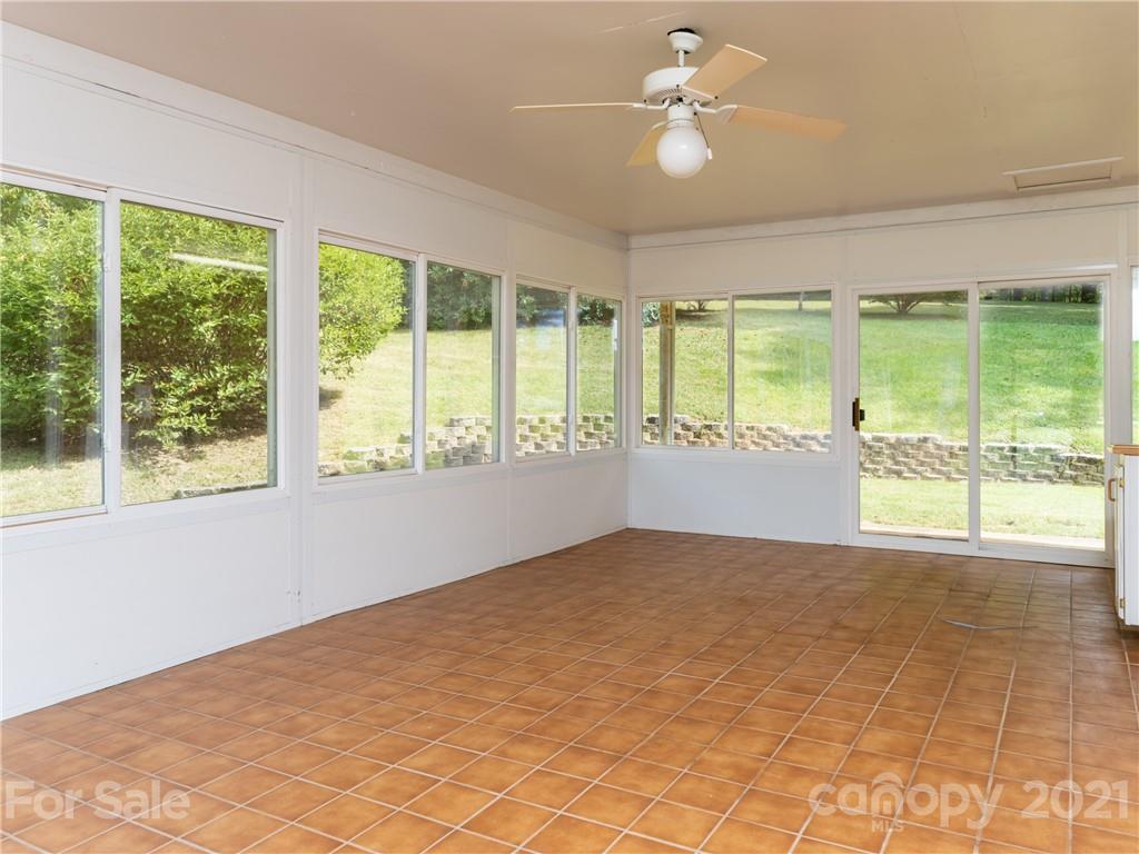 137 Bell Road Asheville, NC 28805 - Photo 16 of 48 Gallery Image 16