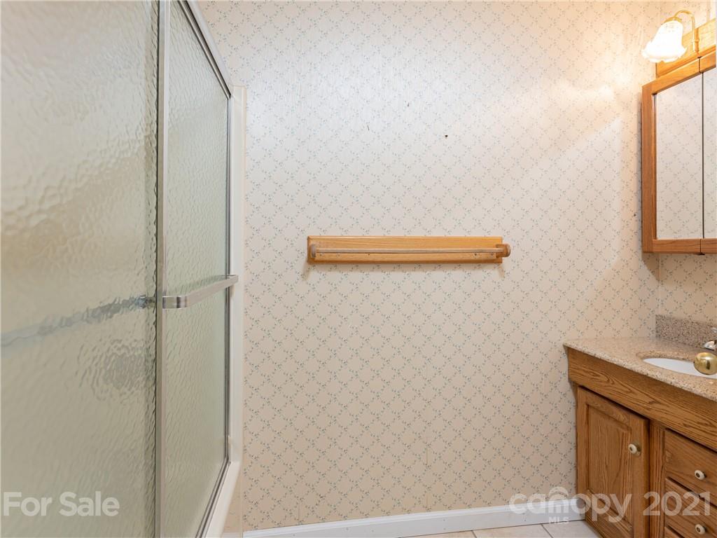137 Bell Road Asheville, NC 28805 - Photo 20 of 48 Gallery Image 20