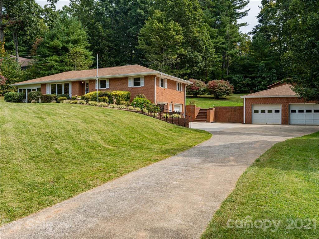 137 Bell Road Asheville, NC 28805 - Photo 3 of 48 Gallery Image 3