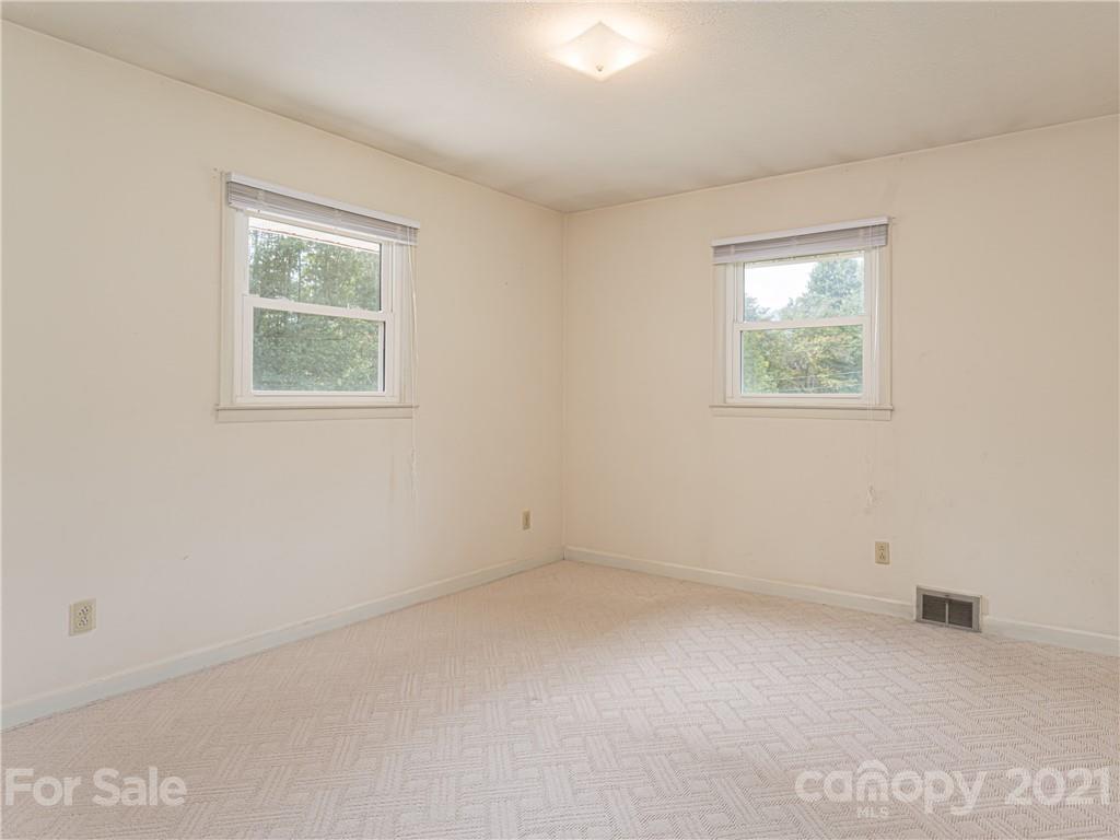137 Bell Road Asheville, NC 28805 - Photo 22 of 48 Gallery Image 22