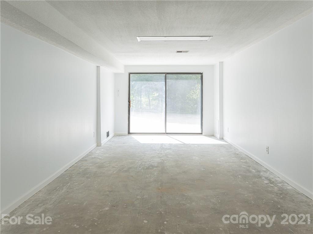 137 Bell Road Asheville, NC 28805 - Photo 28 of 48 Gallery Image 28
