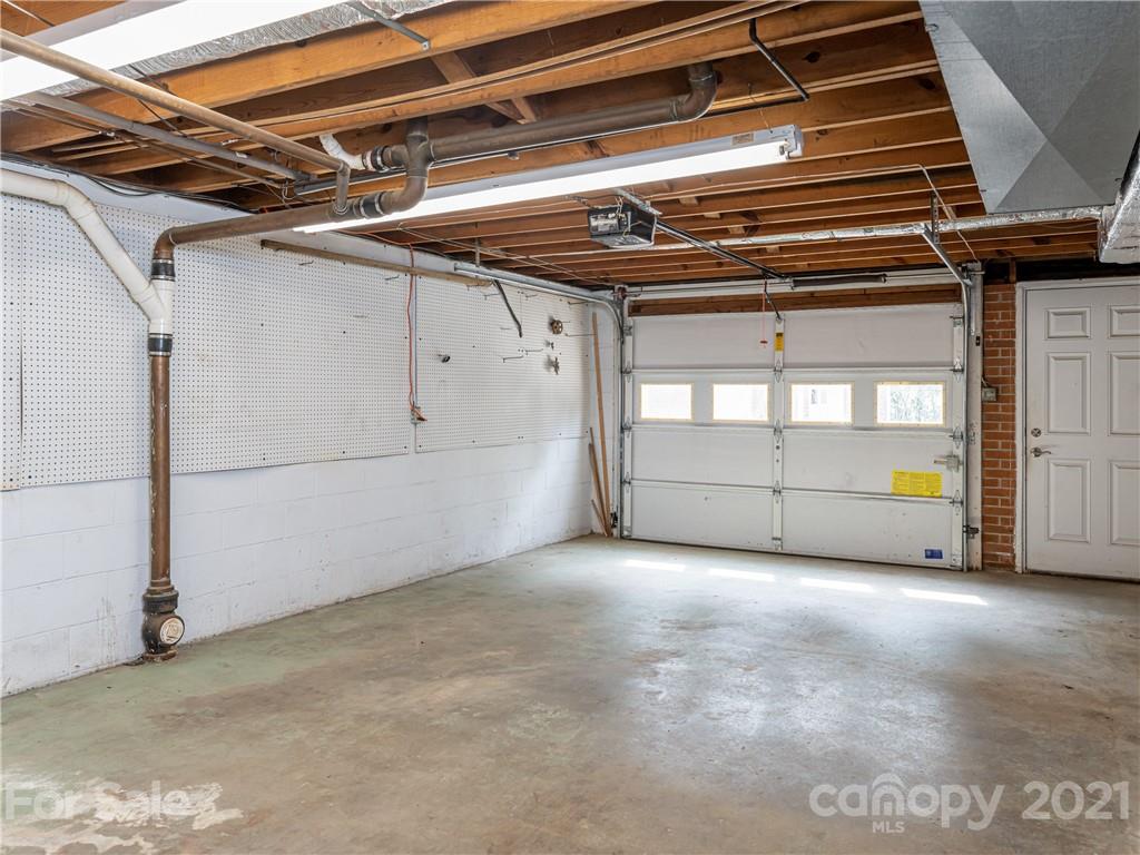 137 Bell Road Asheville, NC 28805 - Photo 30 of 48 Gallery Image 30