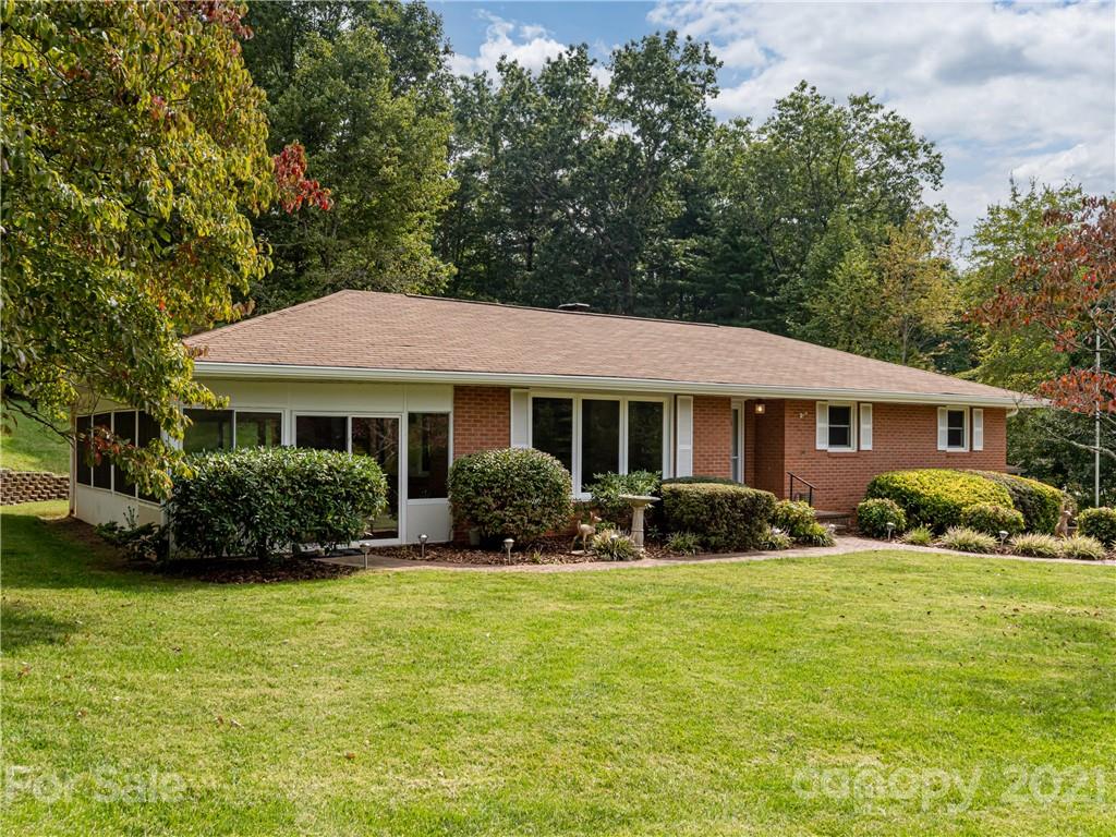 137 Bell Road Asheville, NC 28805 - Photo 5 of 48 Gallery Image 5