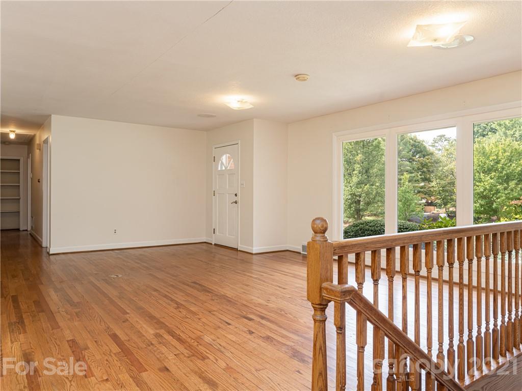137 Bell Road Asheville, NC 28805 - Photo 10 of 48 Gallery Image 10