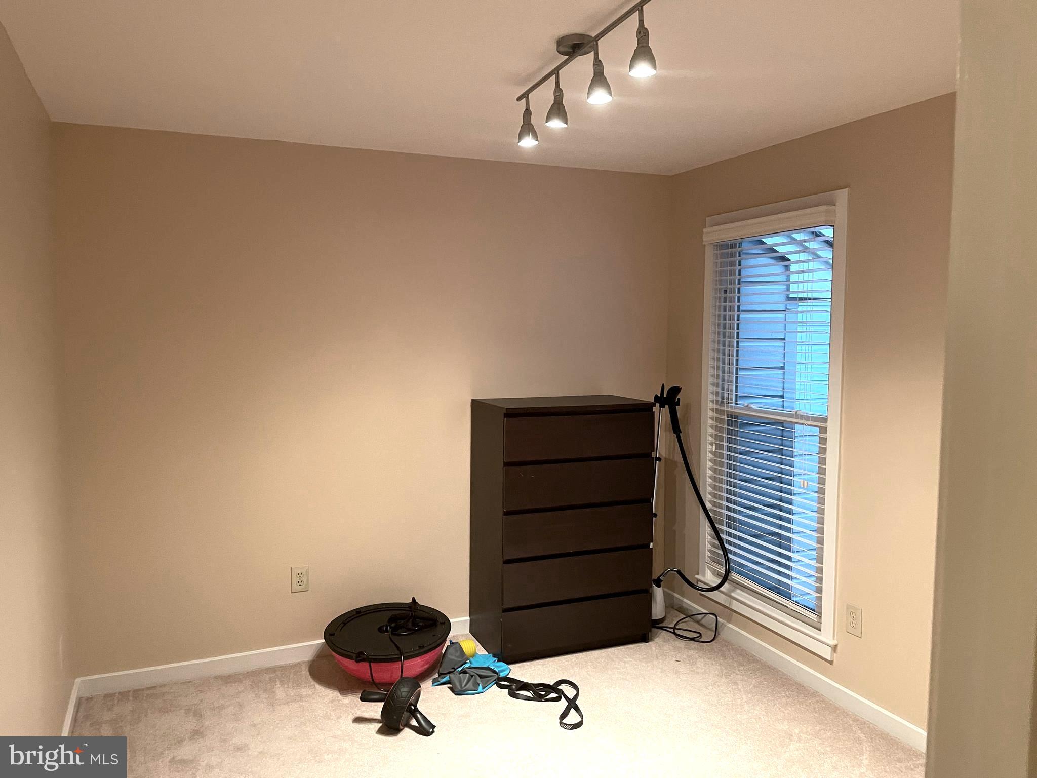 1604 Apricot Court Reston, VA 20190 - Photo 21 of 36 BED 3