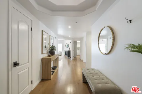 $1,149,000 | 11690 Montana Avenue, Unit 201, Los Angeles, CA 90049