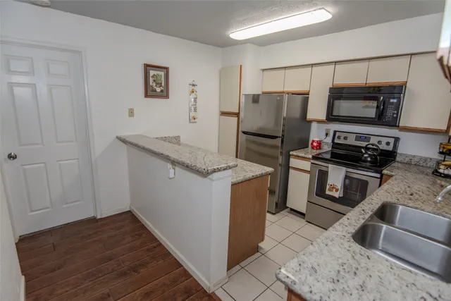 $122,000 | 16800 Sugar Pine Drive, Unit E34, Houston, TX 77090