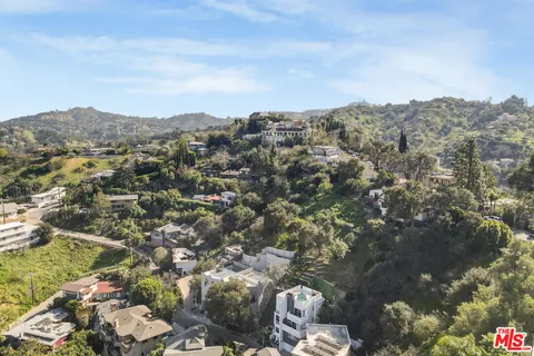 $1,399,000 | 4110 Vanetta Place, Studio City, CA 91604