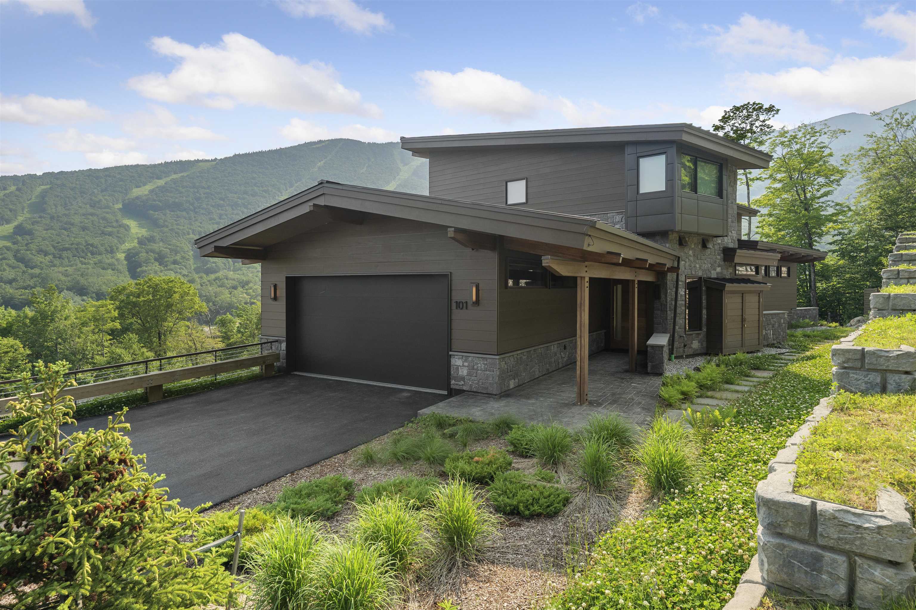 101 Switchback Lane Stowe, VT 05672 - Photo 2 of 47