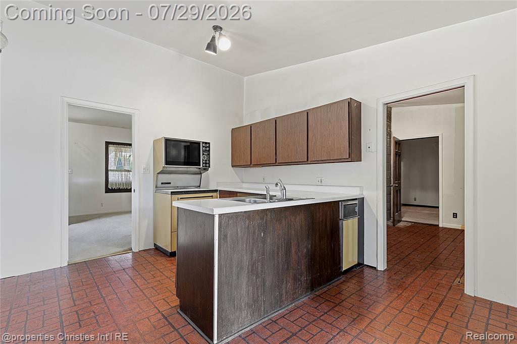 1467 South Lotz Road Canton, MI 48188 - Photo 7 of 78