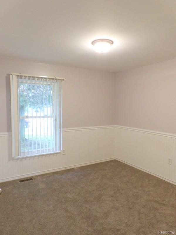 22226 Derby Road Trenton, MI 48183 - Photo 38 of 41 103_2891.JPG BEDROOM #3