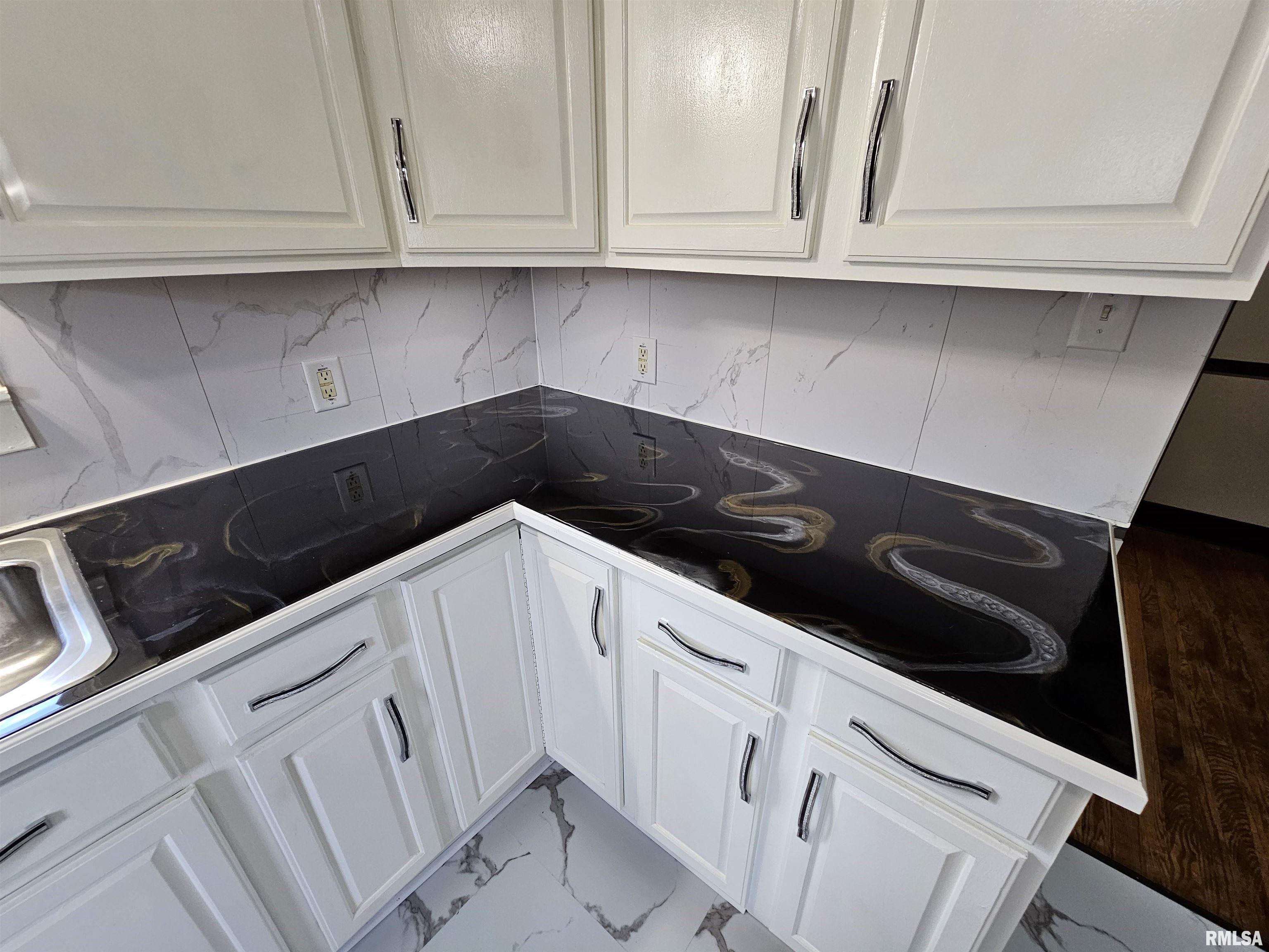 702 South 25th Street Mount Vernon, IL 62864 - Photo 15 of 34