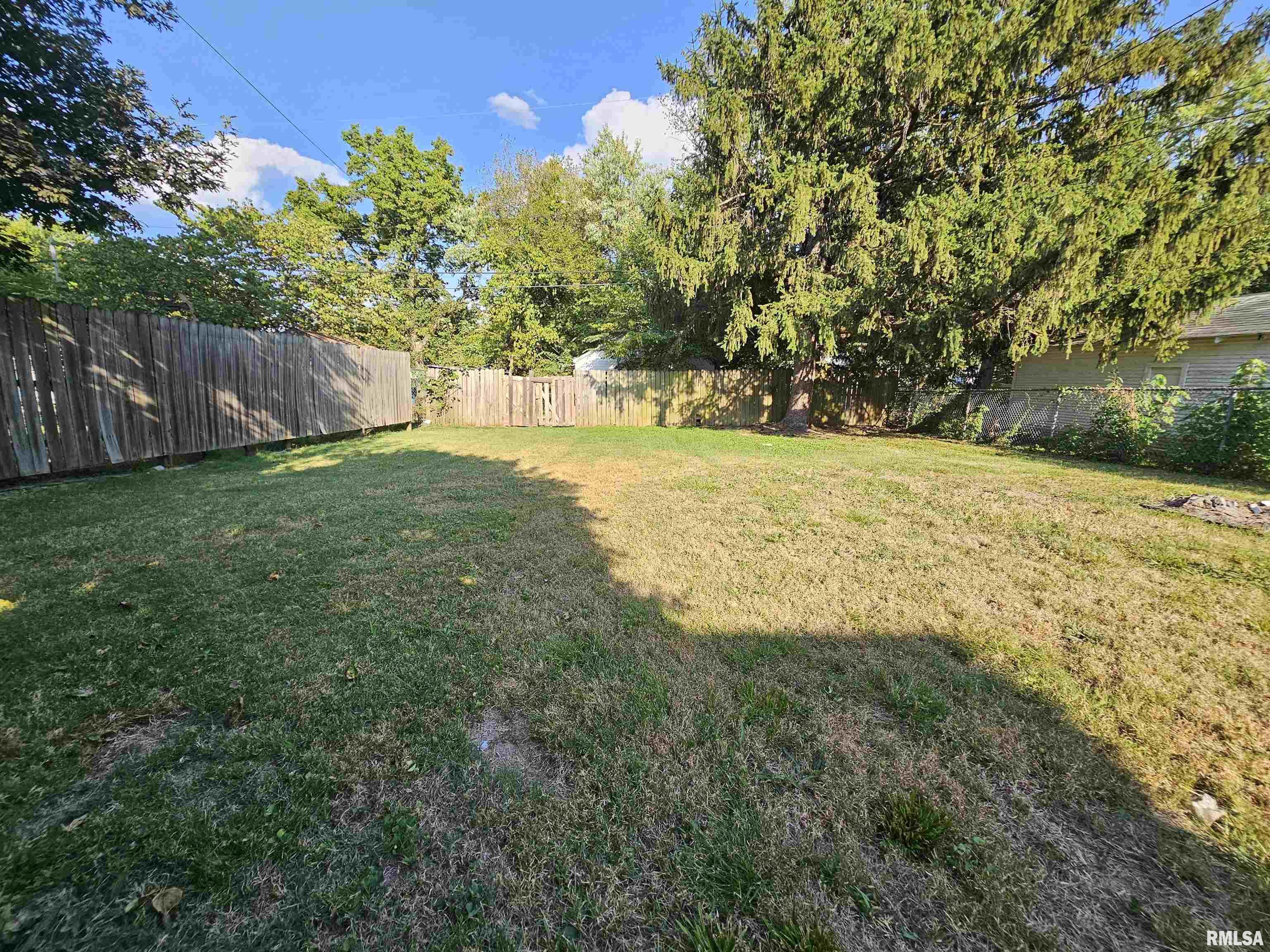 702 South 25th Street Mount Vernon, IL 62864 - Photo 7 of 34