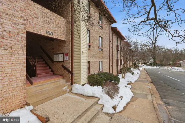$344,500 | 2255 Castle Rock Square, Unit 21C, Reston, VA 20191