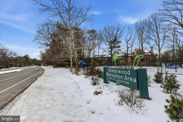 $344,500 | 2255 Castle Rock Square, Unit 21C, Reston, VA 20191